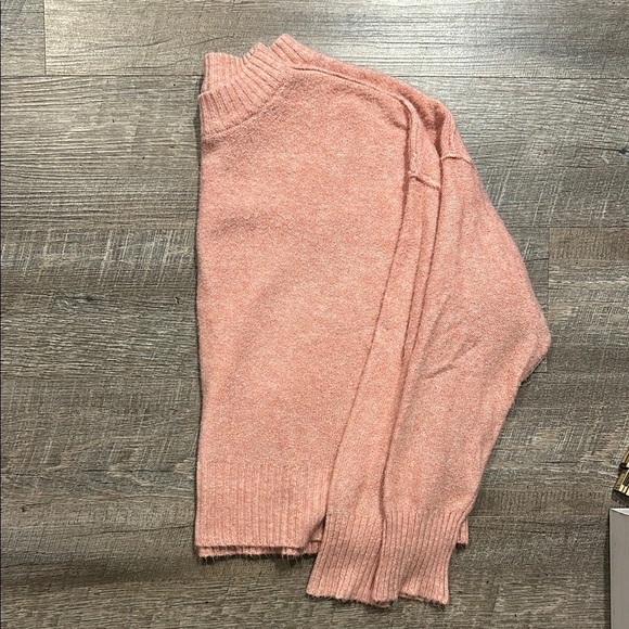 American Eagle drop shoulder cropped Rose Pink Sweater size small - Picture 7 of 10